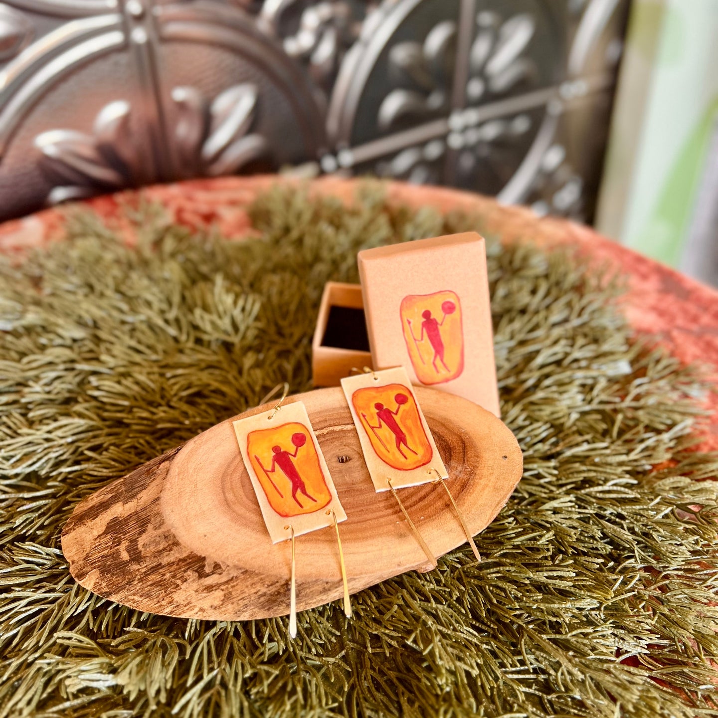 Painted Earrings with Box - Silhouette